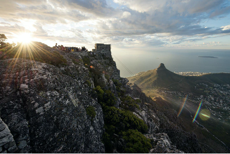テーブルマウンテンは南アフリカを象徴するランドマーク 観光スポット 南アフリカ観光局